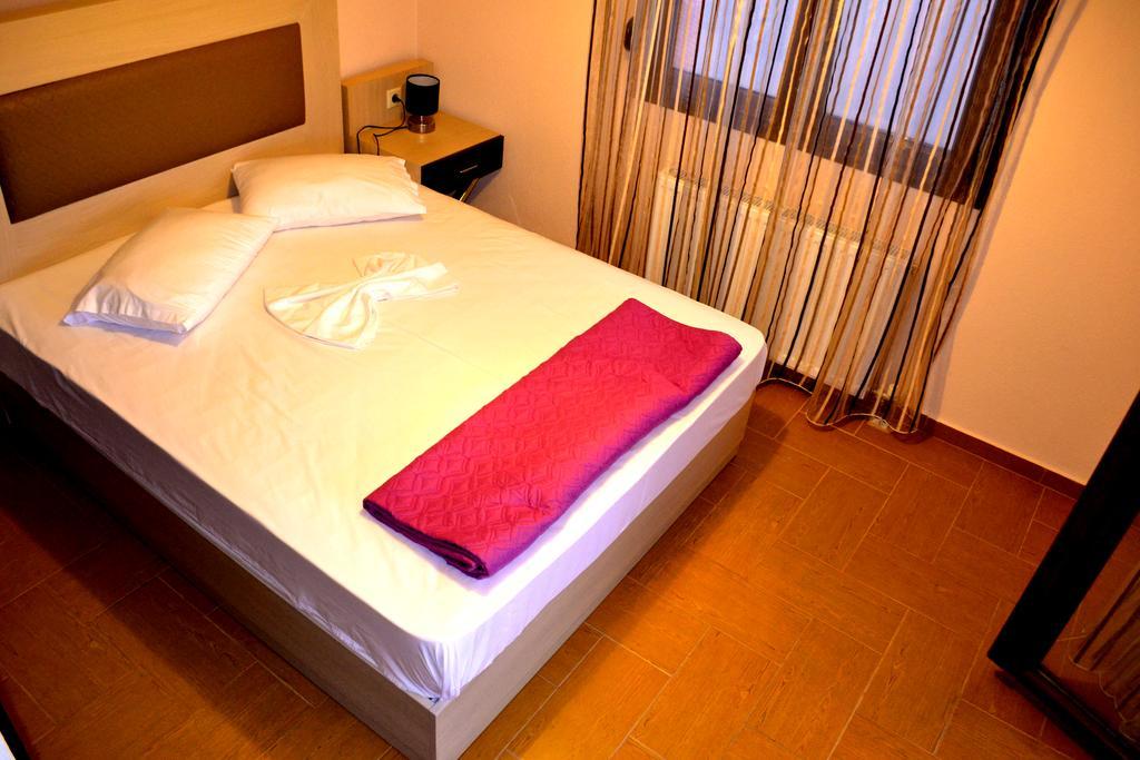 Αmalia Lux Villas Nea Vrasna Room photo